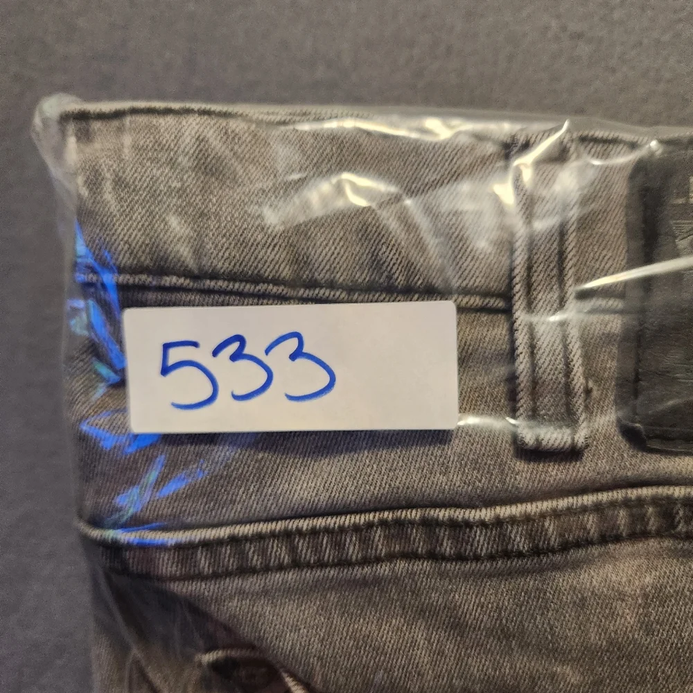 Levis Size 40x30 Gray